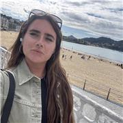 Estudié Historia del arte en la Universidad de Barcelona. Adoro el arte y todo lo que ello implica.