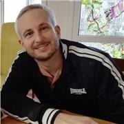 Formateur professionnel pour adultes et fort d’une expérience de plus de 20 ans en cuisine et dans le domaine de la restauration, mais également animateur dans un club de boxe ans. Je propose mes services pour échanger mes connaissances et mon s