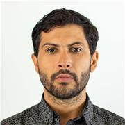 Profesor de fotografía apto para enseñar a adolescentes, jovenes y adultos. Apasionado por la docencia