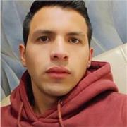 Profesor dicta clases de matemáticas y física