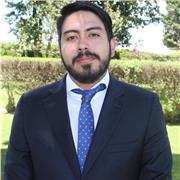 Profesor de apoyo escolar especializado en clases para adolescentes y universitarios de forma presencial o virtual