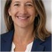 Me defino como una formadora en administración con una mirada práctica, cercana y orientada a resultados. 