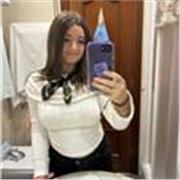 Soy María, estudiante de 4º de la ESO y busco niños de primaria o 1º de la ESO a los que impartir clases particulares de lengua