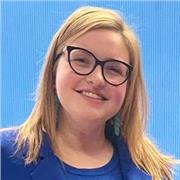 Sono Annalisa offro lezioni online di materie scolastiche da elementari alle superiori e lezioni di inglese e italiano per adulti