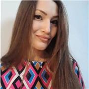 Laureata in Mediazione linguistica e comunicazione interculturale nelle lingue di inglese e tedesco, negli anni ho maturato esperienza nel campo delle ripetizioni, specialmente con i più piccoli, ed ho partecipato a seminari professionalizzanti riguardo a