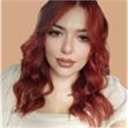 Tutor affidabile e paziente offre supporto compiti online efficace e personalizzato.