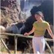 Maestra de educación primaria con la mención de educación física, capaz de ayudar a los alumnos en todas las áreas 