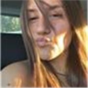 ragazza universitaria con certificazione di spagnolo di livello B2 e iscritta per prendere il C2