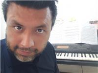 Profesor de Música, impartiendo clases de Piano y Teclado