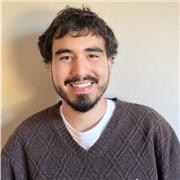 Psicólogo con experiencia enseñando teorías cognitivas, sistémicas, psicodinámicas, transpersonal, entre otras