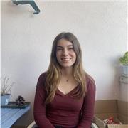 Studentessa del liceo classico potenziato disponibile per aiuto compiti in tutte le materie