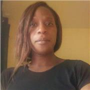 Profesora nativa de francés titulada con más de 15 años de experiencia.