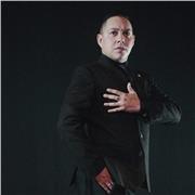 Bailarín y profesor con 17 años de trayectoria, especializado en tango, milonga y vals, además de bachata, salsa y otros ritmos