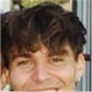 appassionato di materie classiche e forte nelle lingue