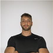 Personal trainer offre lezioni private one-to-one finalizzate al benessere fisico, con obiettivi estetici o prestativi