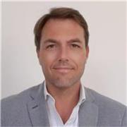 Profesional con 20 años de experiencia en distintas empresas y sectores. 9 años como director de marketing. Pasión por la docencia