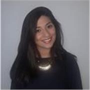Senior del settore, laureata in Art Direction and Graphic Design a Milano