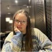 Tutora de Inglés que puede trabajar con personas de todas las edades, no solo en Inglés como idioma pero también literatura