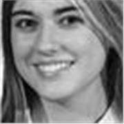 Profesora de inglés dicta clases hasta 6 basico