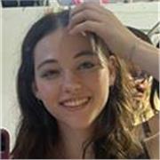 Studentessa, C1 Cambridge certified, presto anche un attestato IELTS. Offro lezioni private di Inglese.