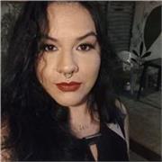 Professora há dez anos, tenho experiência na orientação e revisão de textos da banca ENEM e VUNESP, assim como sou revisora de originais literários e ghost writer