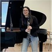 Sono moralmente propensa ad offrire lezioni di clarinetto e solfeggio. Per livello principiante/intermedio e pre-accademico. Su di me: Diploma accademico di primo e secondo livello in clarinetto al conservatorio G.Martucci di Salerno, Masterclass con Fabr