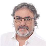 Profesor de Marketing Estratégico y Comunicación para todos los niveles.