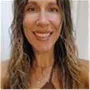 Grado en Relaciones Laborales y Recursos Humanos, Máster en Nutrición Deportiva y Entrenamiento Personal, con dotes comunicativas.