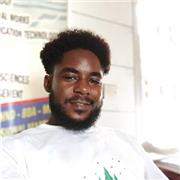 English tutor who teaches people of all ages based on their study goals