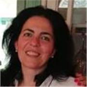 Insegnante di fisica impartisce lezioni a studenti di liceo-istituti tecnici professionale