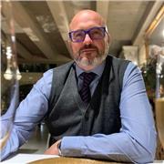 Ingeniero de caminos y economista se ofrece para dar clases de economía, ingeniero, español y derecho