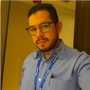 Enfermero titulado, especialista en administración en salud y docencia universitaria, con más de 10 años de experiencia.