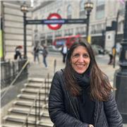 Actualmente soy profesora de inglés de primaria, por ello, podría adaptarme al nivel o necesidades que tengas. No dudes en contactarme para cualquier pregunta