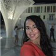 Insegnante d’inglese che può insegnare dai più piccoli studenti ai più grandi in modo divertente e inclusivo