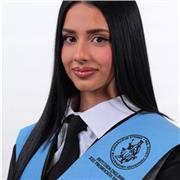 Profesora de Inglés, con 3 años de experiencia dando clases particulares y preparando para exámenes de Cambridge.