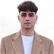 Soy una persona joven y trabajadora que lleva 5 años en el mundo del marketing y quiero transmitir mi pasión.