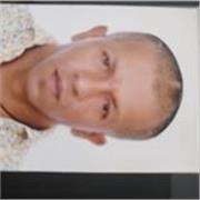 English trainer with over 20 years international experience in business and academic English. 