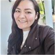 Soy de fiar, amable y con sentido del humor, y doy clases de mates y de inglés