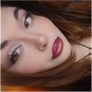 Studentessa di economia e commercio, diplomata al liceo scientifico, 23 anni. 