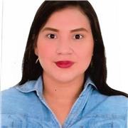 me defino como buena oyente y un comunicadora, la cual cuento con ideas creativas para manejo de personal y trabajo en equipo