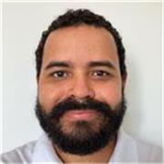 Um professor de inglês prático para adultos aprenderam a falar inglês com segurança