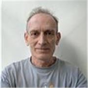 Inglés. Tengo el nivel Advanced o C1 obtenido en Londres. He vivido 13 años en el Reino Unido hasta hace poco. Puedo enseñar a tod