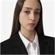 Soy graduada en Estudios Ingleses con nivel C1, y ofrezco clases particulares de inglés totalmente personalizadas.