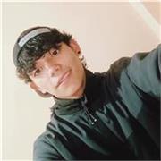 Profesor de apoyo para formar niños y jóvenes en sociales