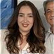 Estudio la carrera de veterinaria, me encanta y apasiona la biología y el mundo de las ciencias naturales o la química. 