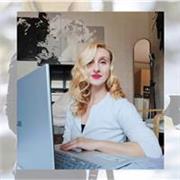 Offro lezioni di informatica e italiano, affiancamento e supporto per tutta la durata dei miei corsi.