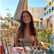 professeure à distance, je peux vous aider pour vos devoirs et à revoir vos cours.