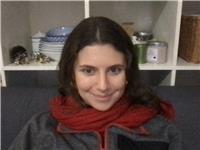 Studentessa italiana impartisce lezioni di francese