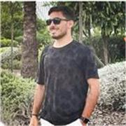 Profesor con formación postunoversitaria con gran formación en matemáticas, física y química además de asignaturas de ciencias