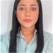 Abogada, con amplio conocimiento en leyes y ganas de enseñar